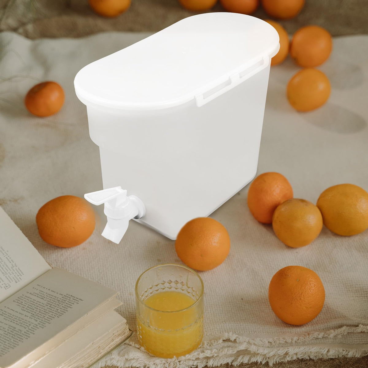 Cold Water Pitcher with Faucet F952