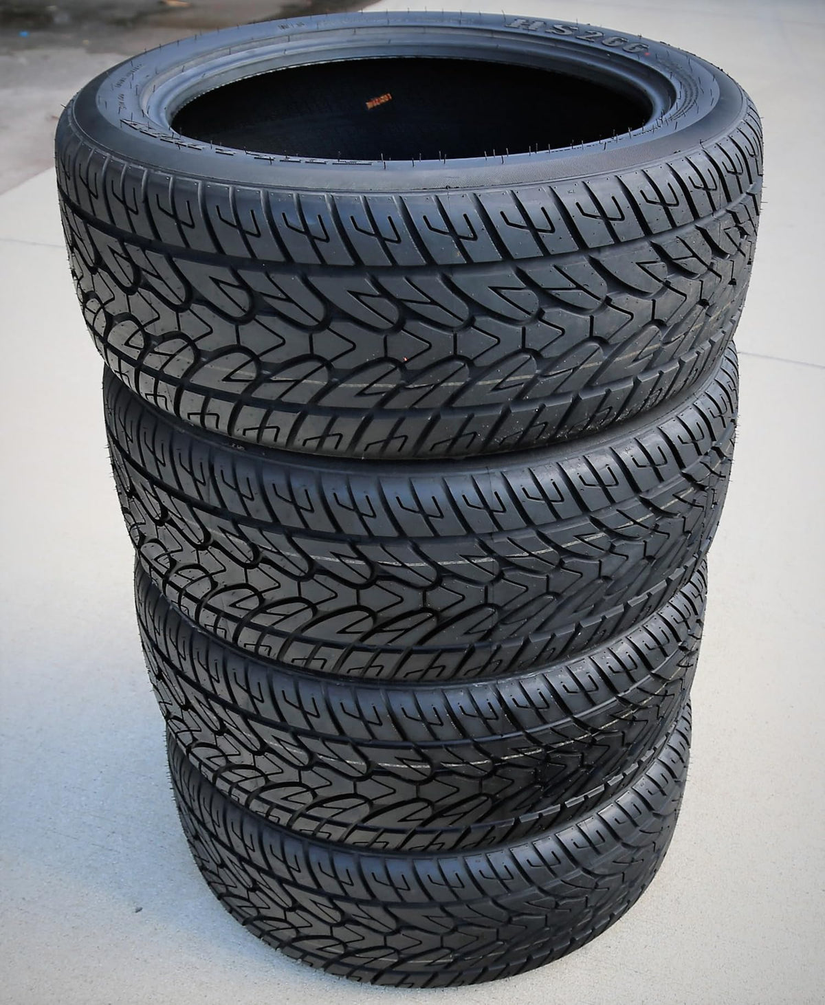 4 All Season Tires E835699